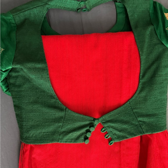 Sabyasachi Red Saree with Green parrot blouse NWT - Picture 8 of 14